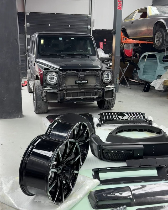 Mercedes G-Class body kit parts and wheels