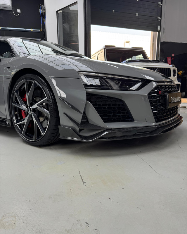 Red brake caliper on an Audi R8, Dubai