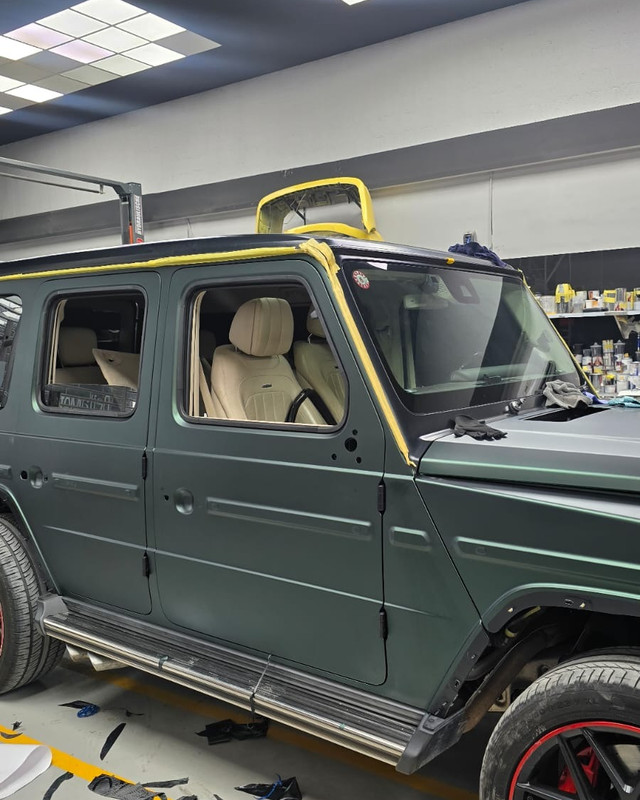 G-Class colour-change wrap in progress