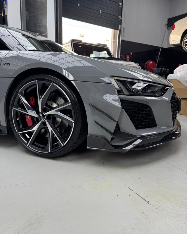 Alloy wheel and red caliper on an Audi R8